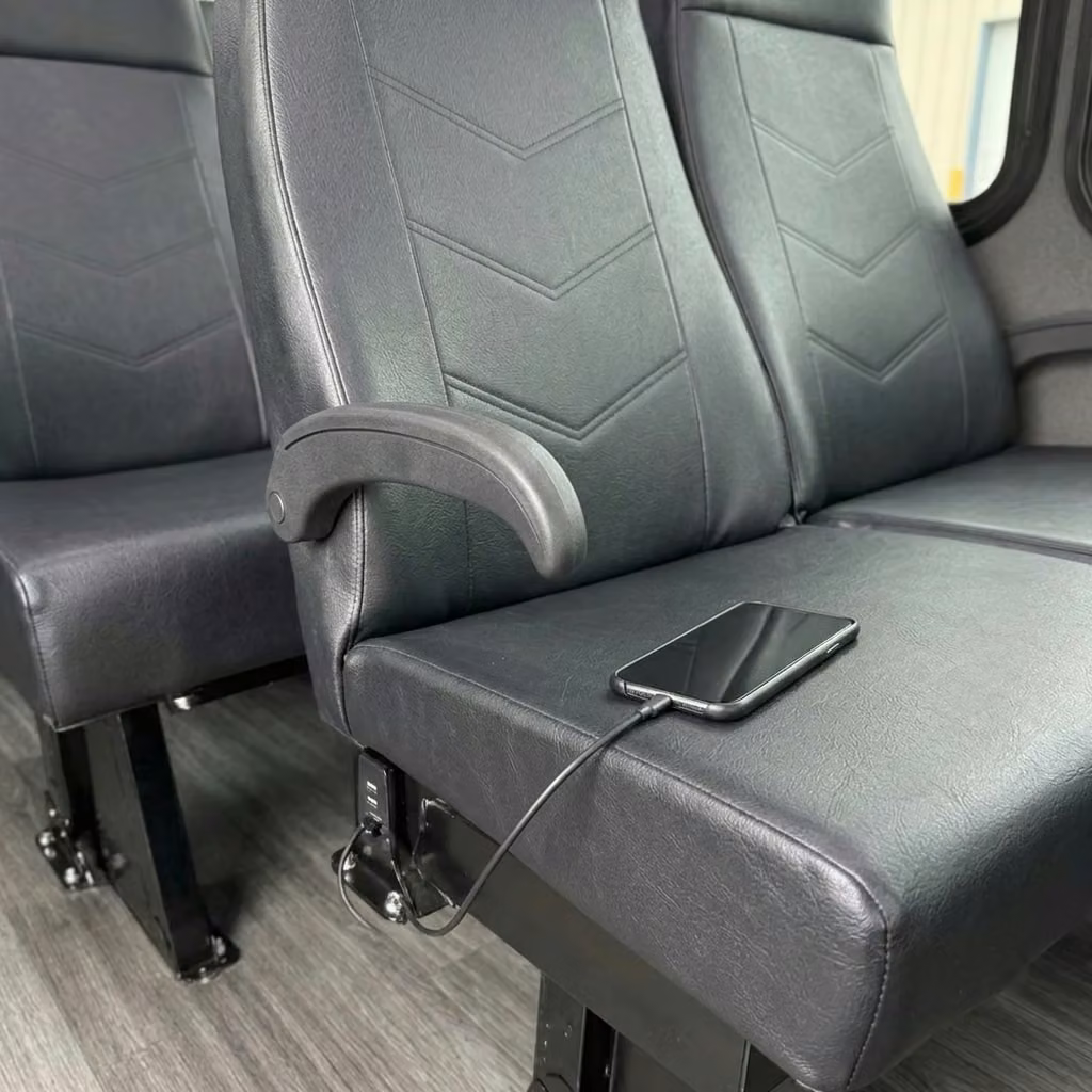 naugatuck 15 passenger minibus usb charging
