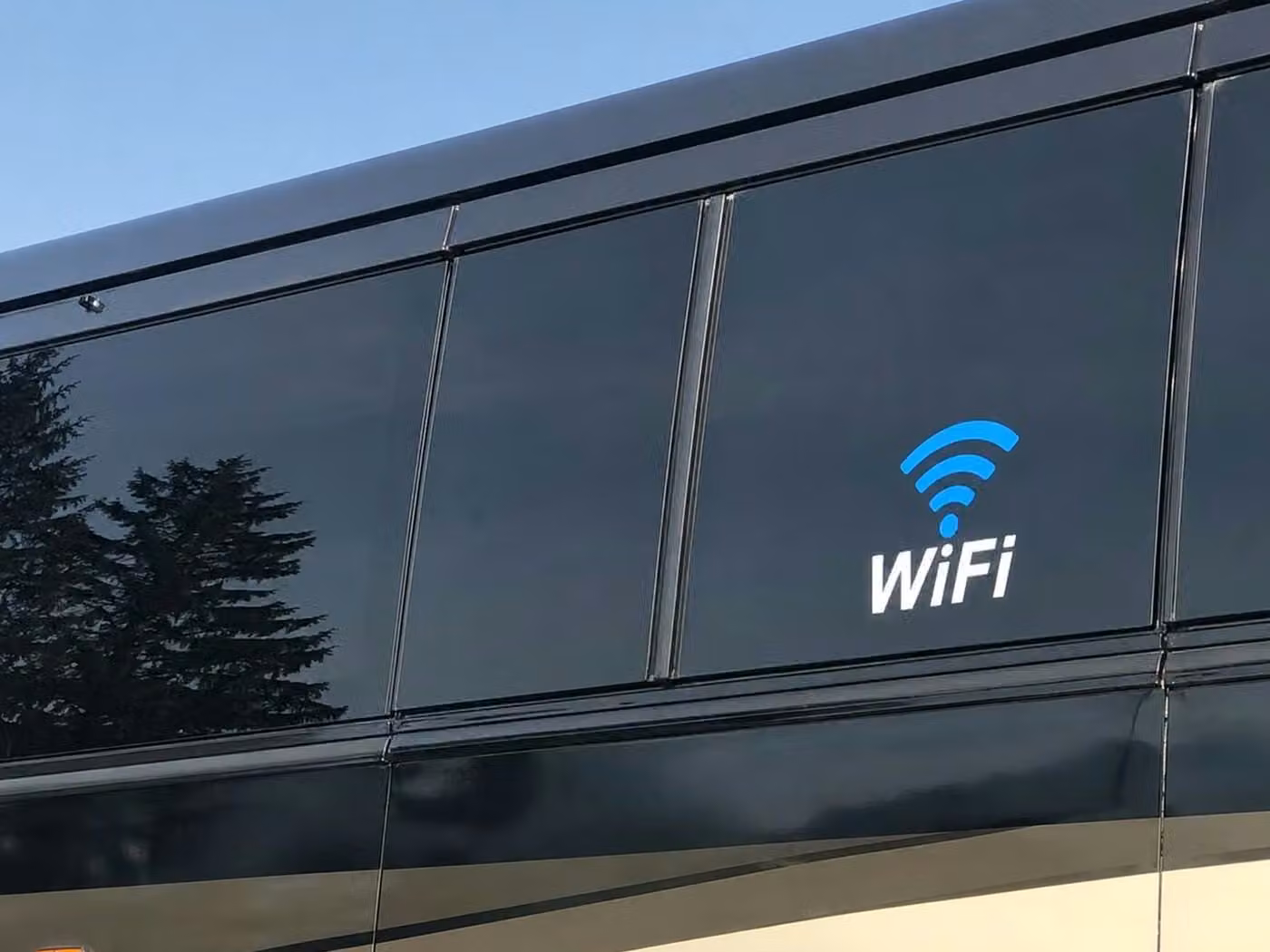 naugatuck 20 passenger minibus wifi