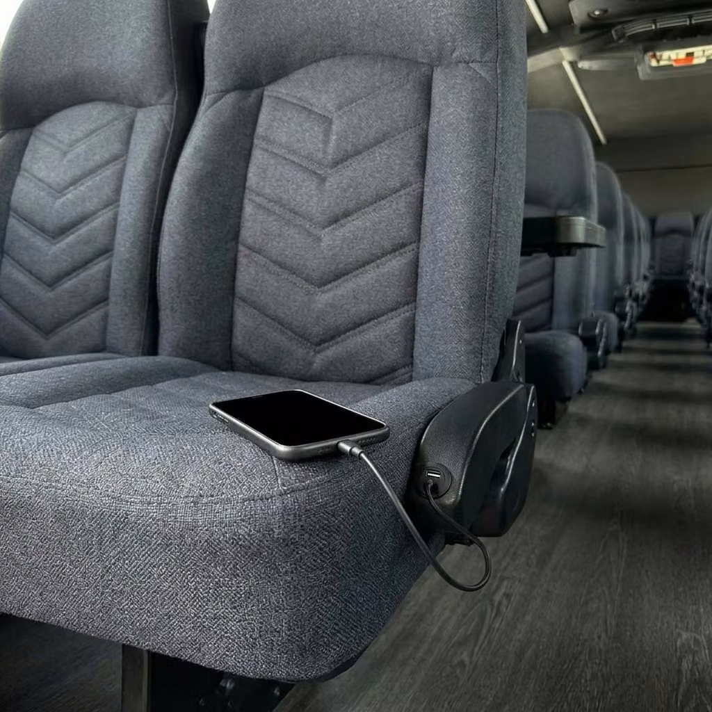 naugatuck 25 passenger minibus usb charging