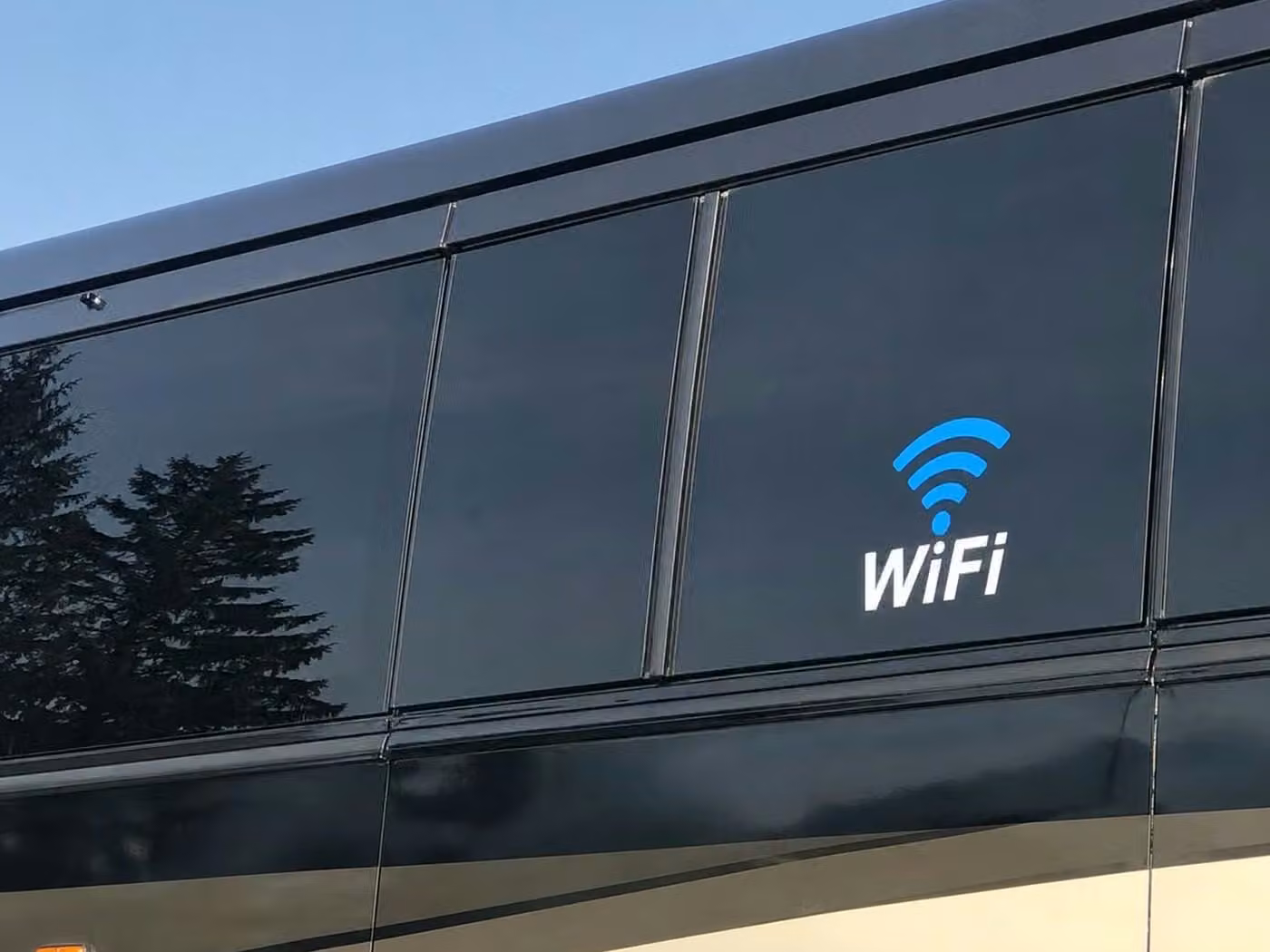 naugatuck 30 passenger minibus wifi