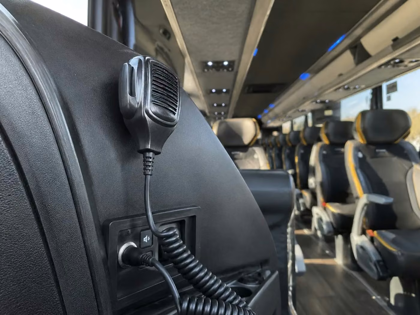 naugatuck 56 passenger charter bus pa system