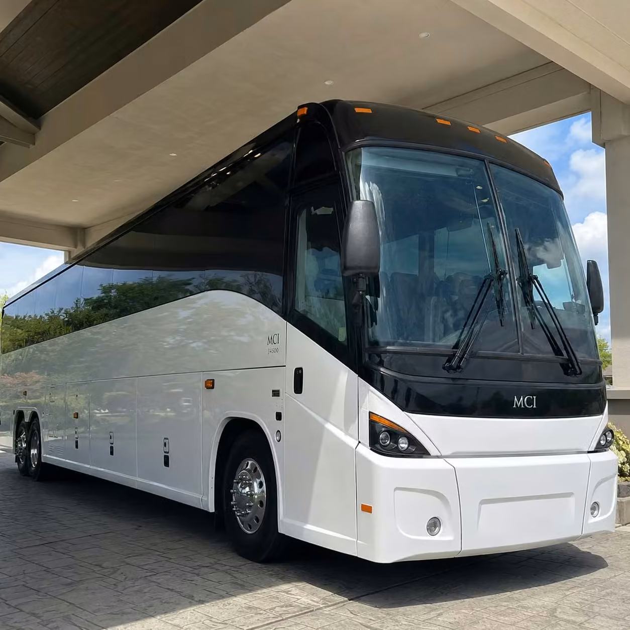 naugatuck ada accessible naugatuck government and military charter bus rentals