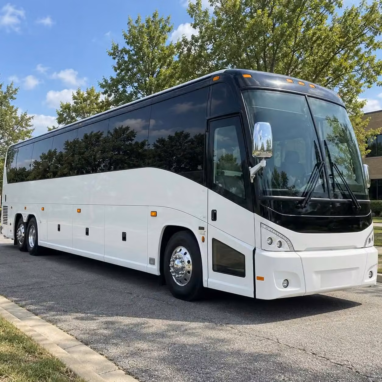 naugatuck charter bus transportation to pratt and whitney stadium at rentschler field