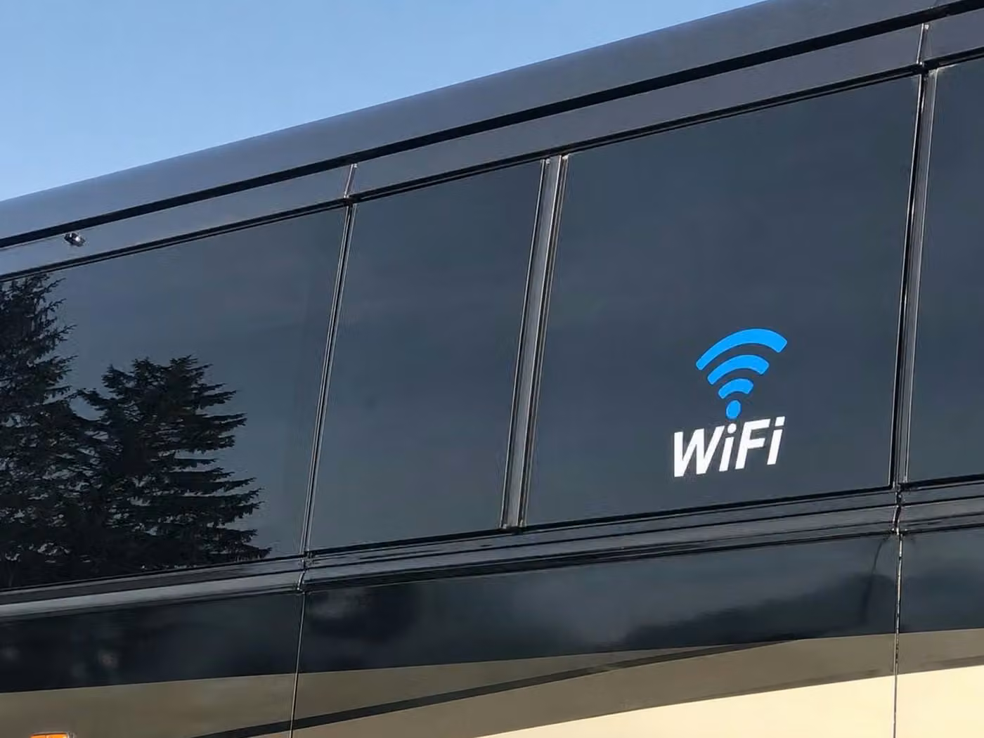 naugatuck charter bus wifi