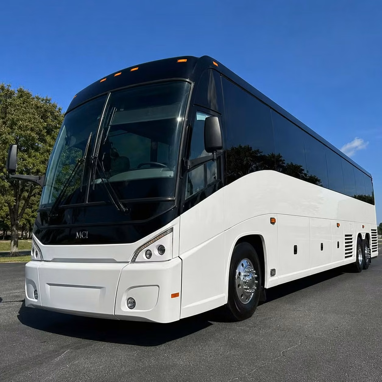 naugatuck hourly round trip and full weekend concert bus packages in naugatuck