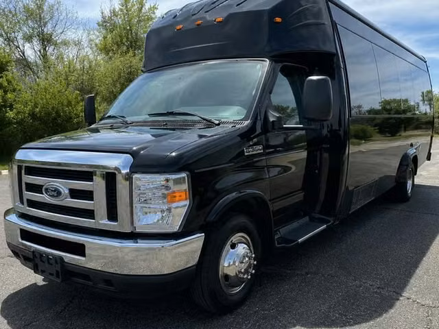 naugatuck charter bus rental