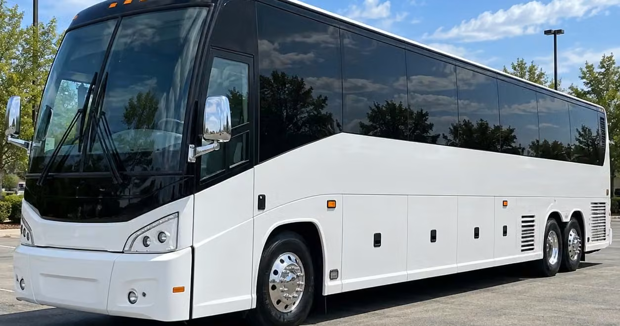 naugatuck charter bus